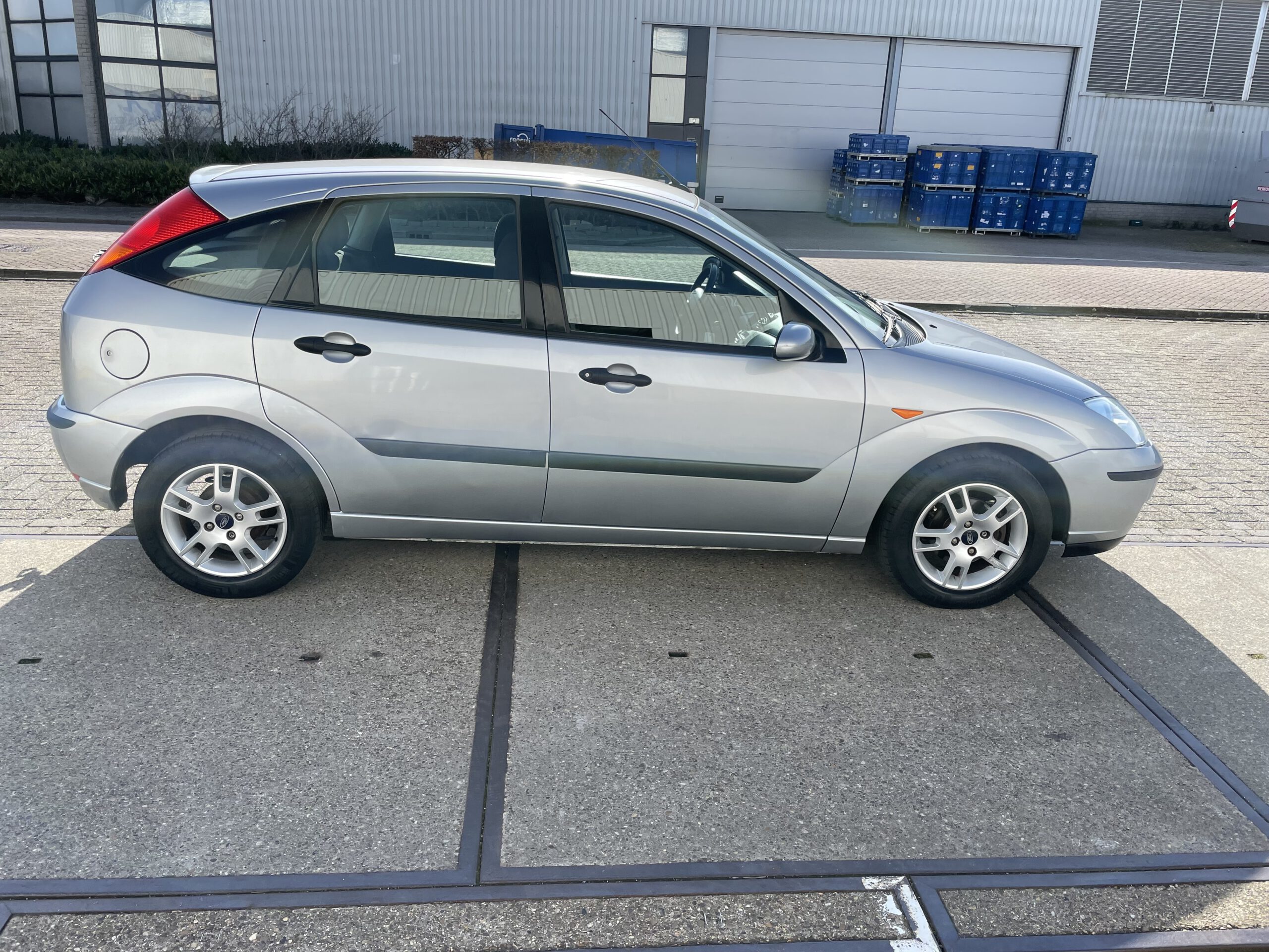 ford focus 5 deurs 1.6 16v benzine apk tot 01-03-2023 168551KM