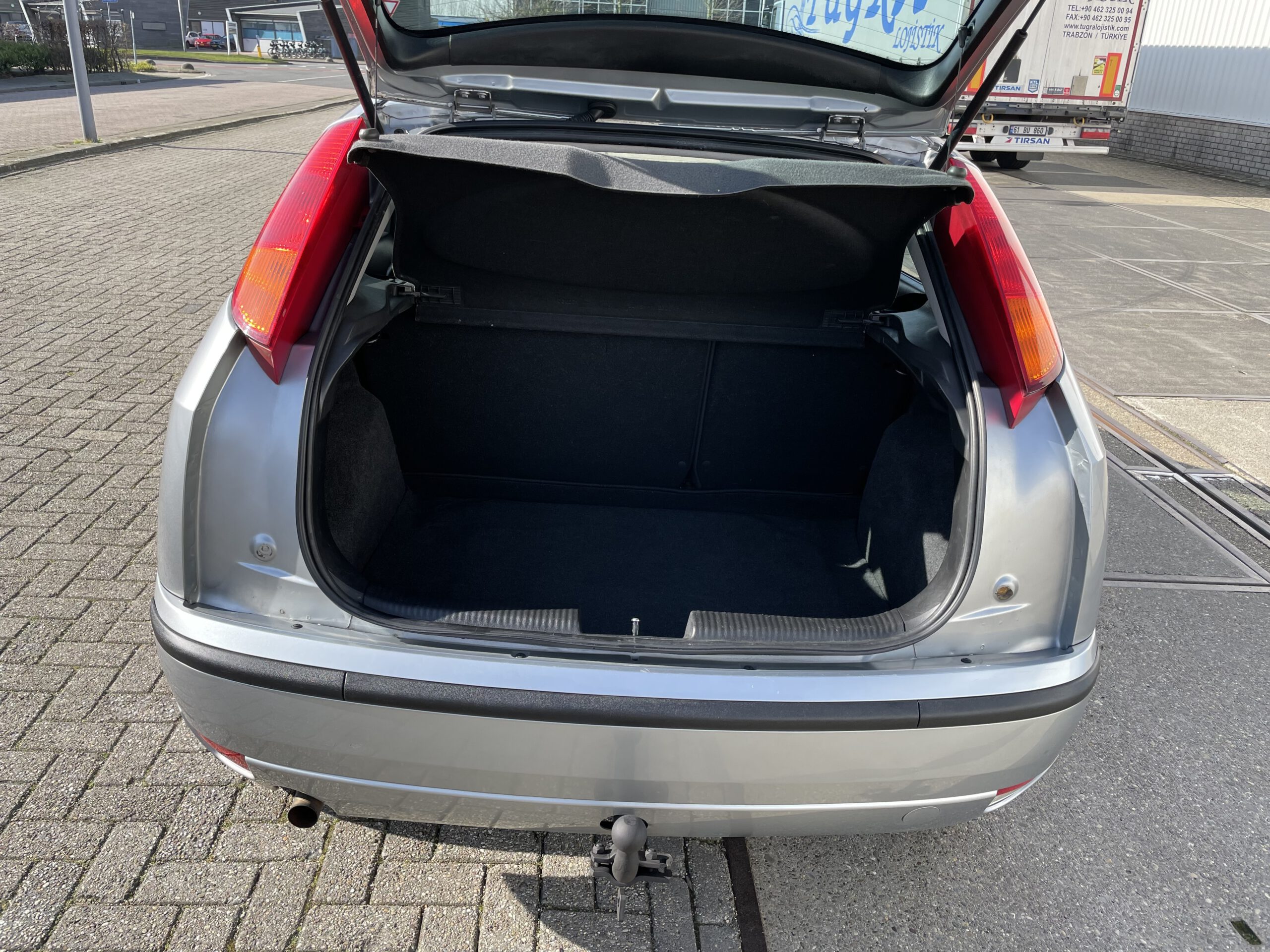 ford focus 5 deurs 1.6 16v benzine apk tot 01-03-2023 168551KM