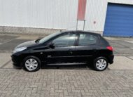 PEUGEOT 206 + 1.4 BENZINE  BJ 2011  231266 KM. NIEUWE  DISTRIBUTIE