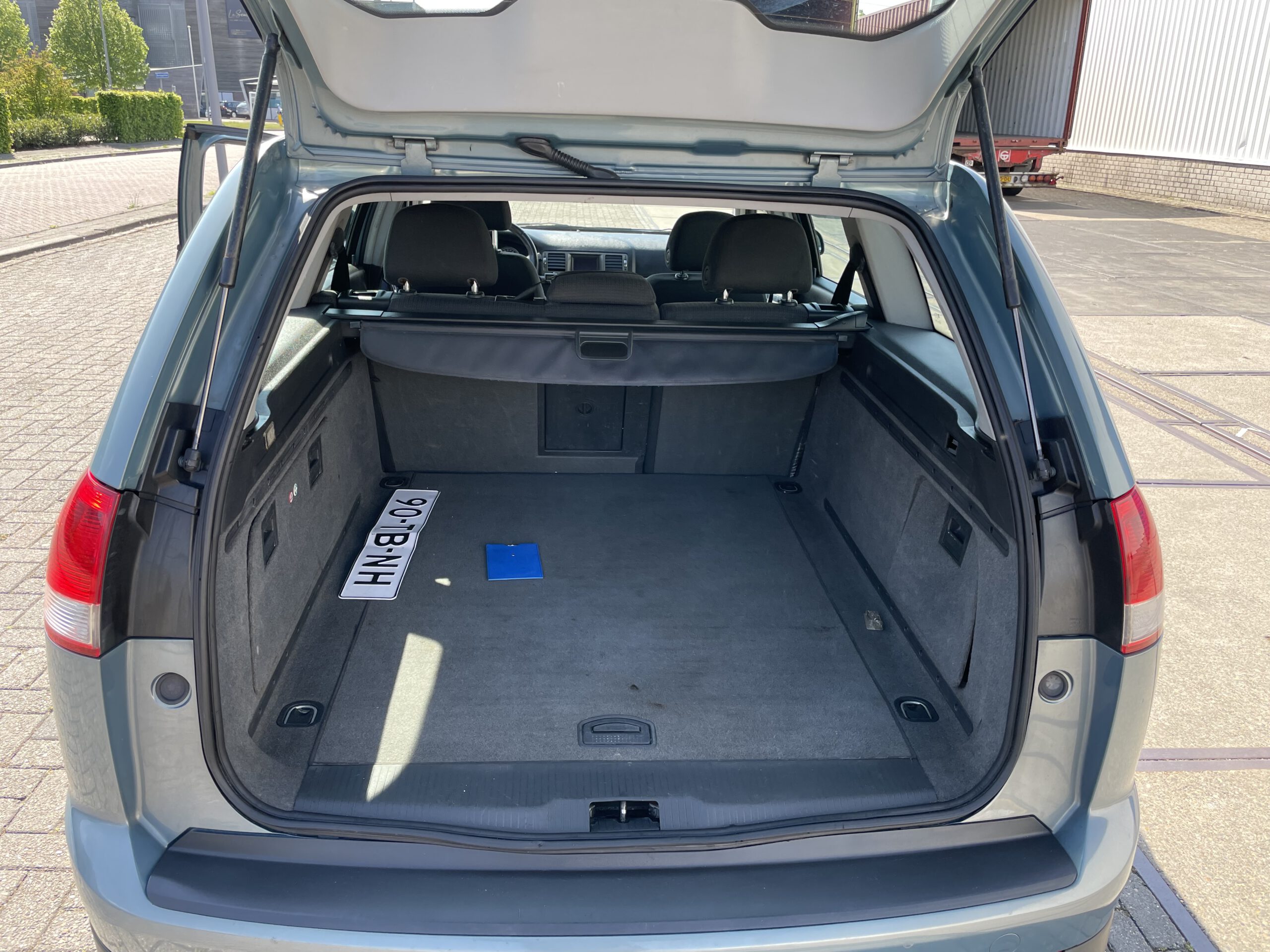 OPEL  VECTRA WAGON 1.8-16V BENZINE  BJ. 2006  306144 KM. NAP. APK.06-05-2023