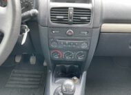 2004 BJ. Renault Clio 1.2-16V BENZINE  5-DEURS 211445 KM. APK TOT 05-12-2022