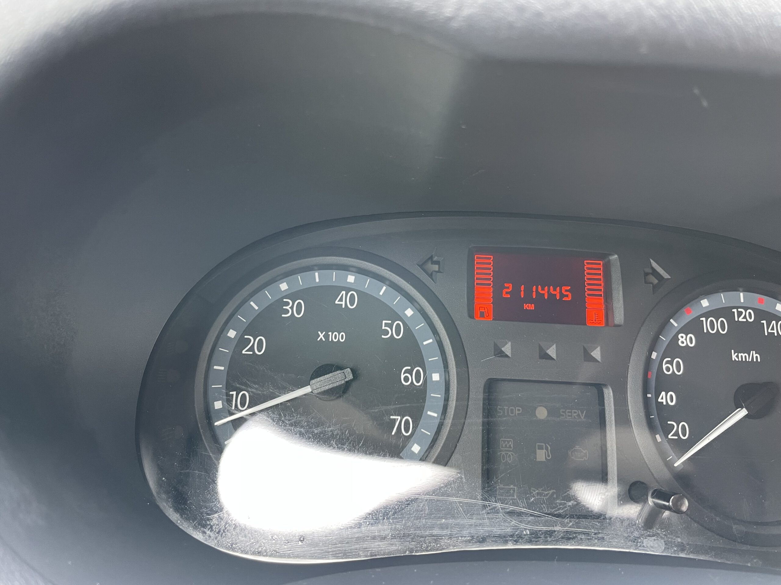 2004 BJ. Renault Clio 1.2-16V BENZINE  5-DEURS 211445 KM. APK TOT 05-12-2022