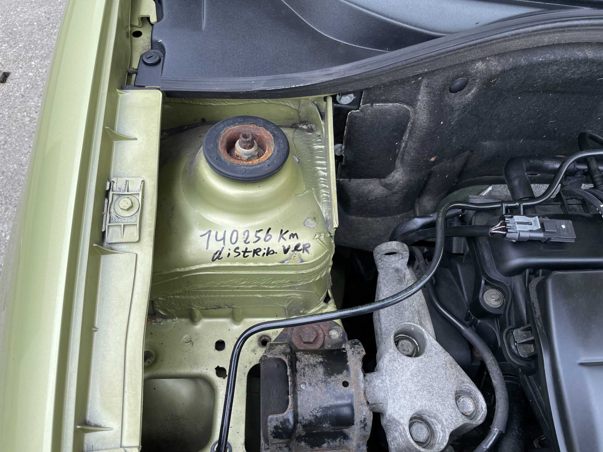 2004 BJ. Renault Clio 1.2-16V BENZINE  5-DEURS 211445 KM. APK TOT 05-12-2022