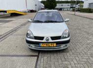 2003 BJ.Renault Clio 1.6 16V Initiale  Xenon, Navigatie 213299 KM. APK TOT 26-11-2022