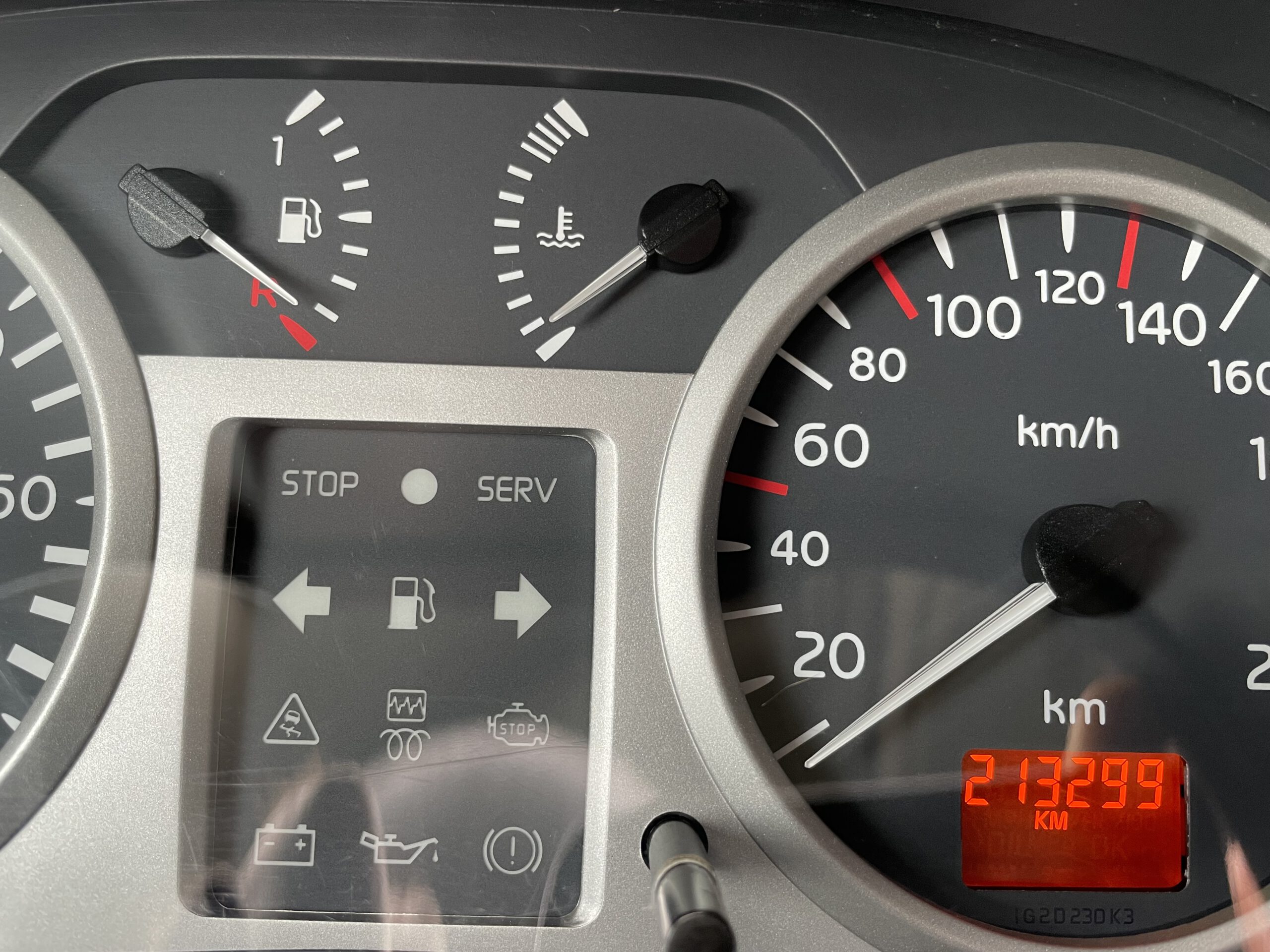 2003 BJ.Renault Clio 1.6 16V Initiale  Xenon, Navigatie 213299 KM. APK TOT 26-11-2022