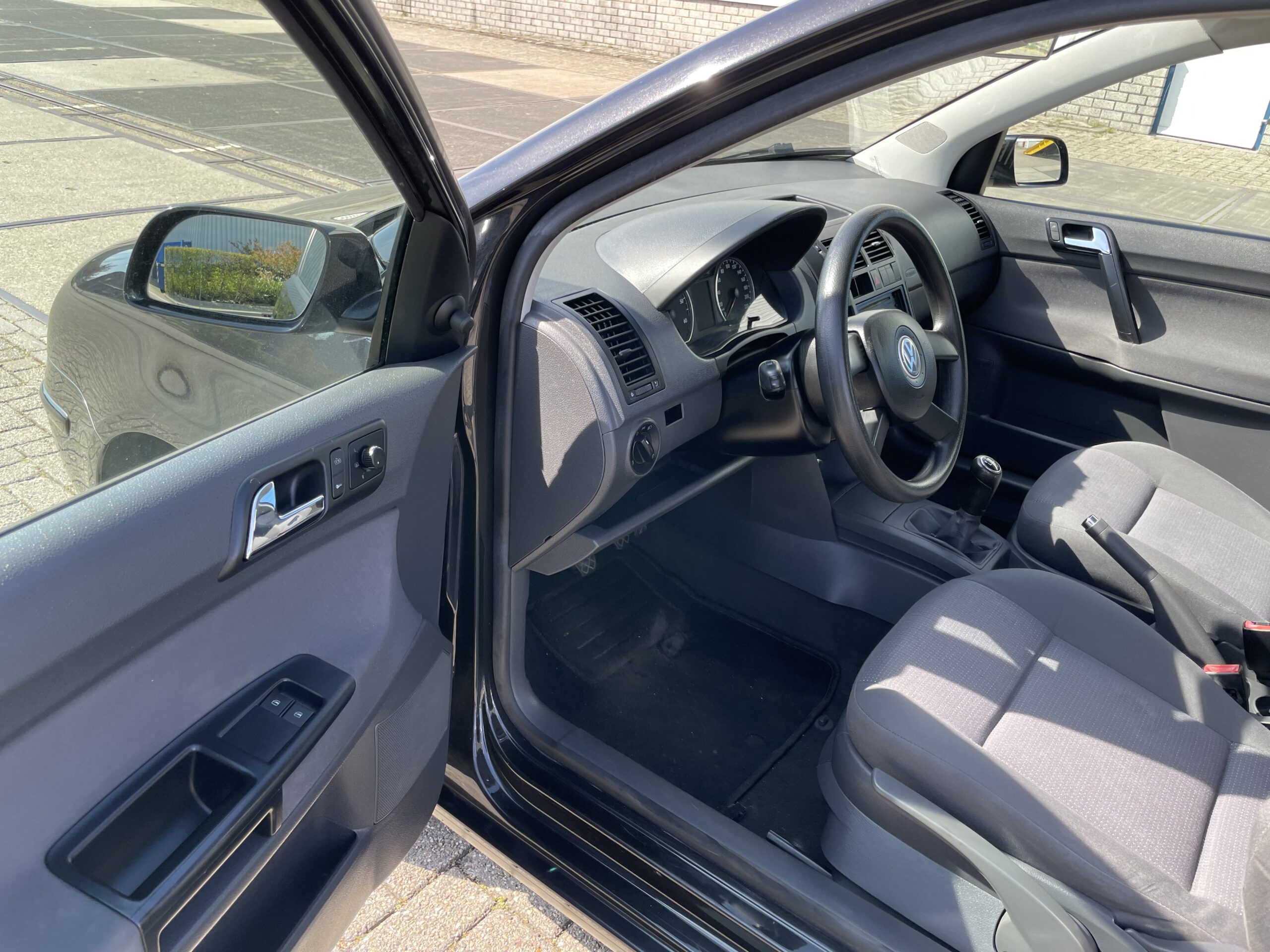 VW POLO  BJ 2005 1.4 16V BENZINE  185732 KM. NAP APK TOT 9-6-2023