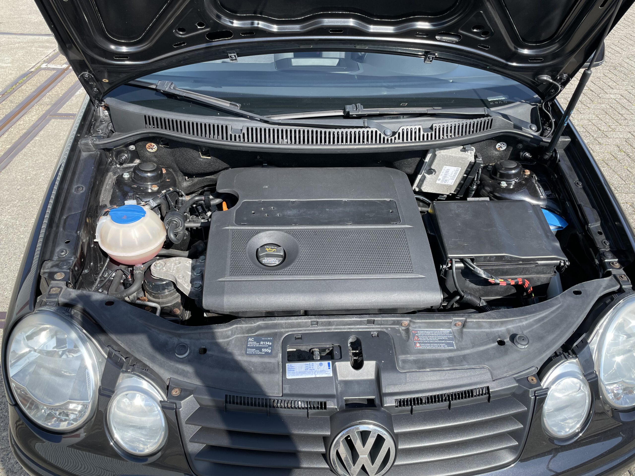 VW POLO  BJ 2005 1.4 16V BENZINE  185732 KM. NAP APK TOT 9-6-2023