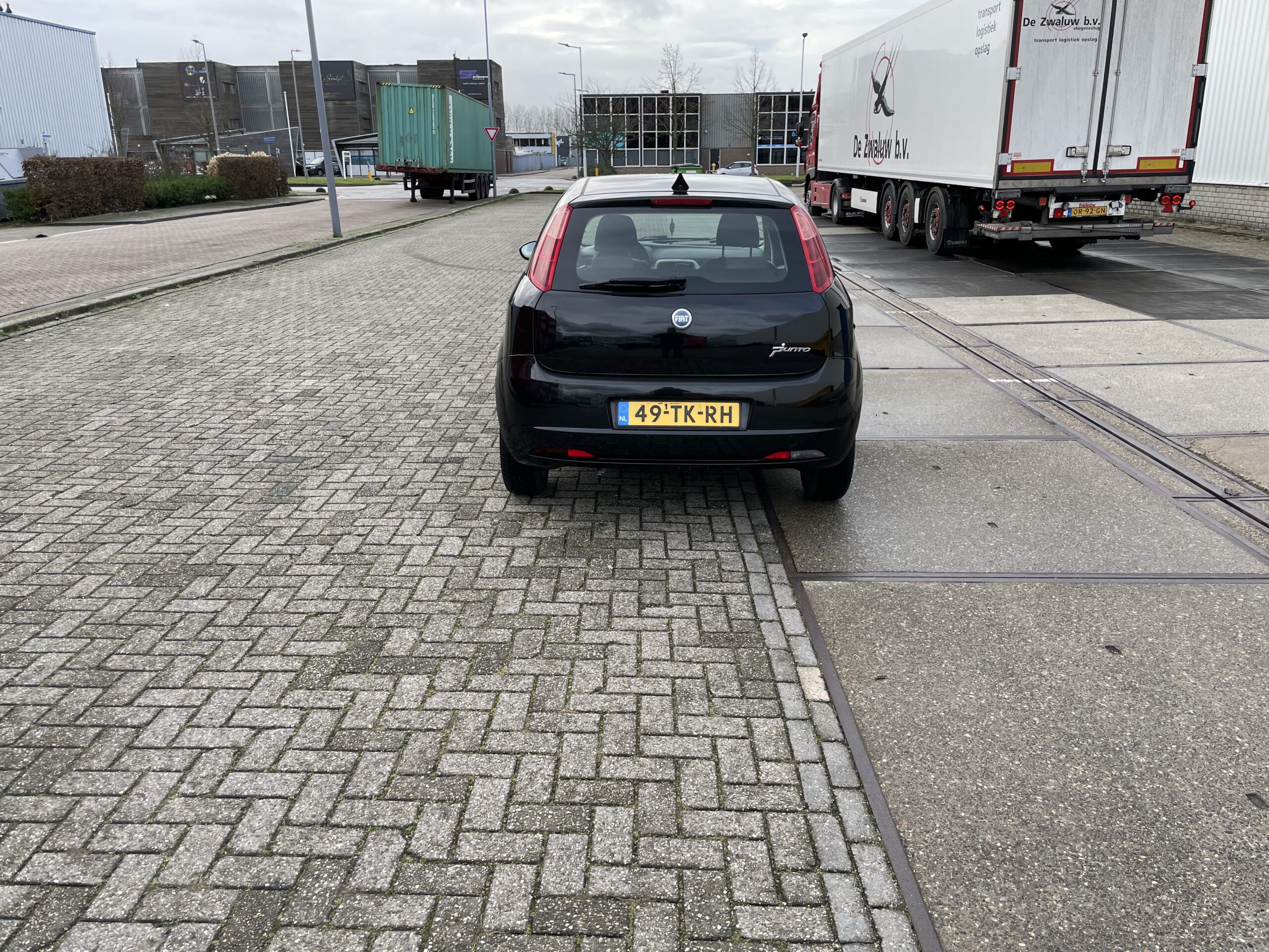 2006 BJ fiat punto 1.4 benzine km.242137 nap. apk tot 27-12-2023