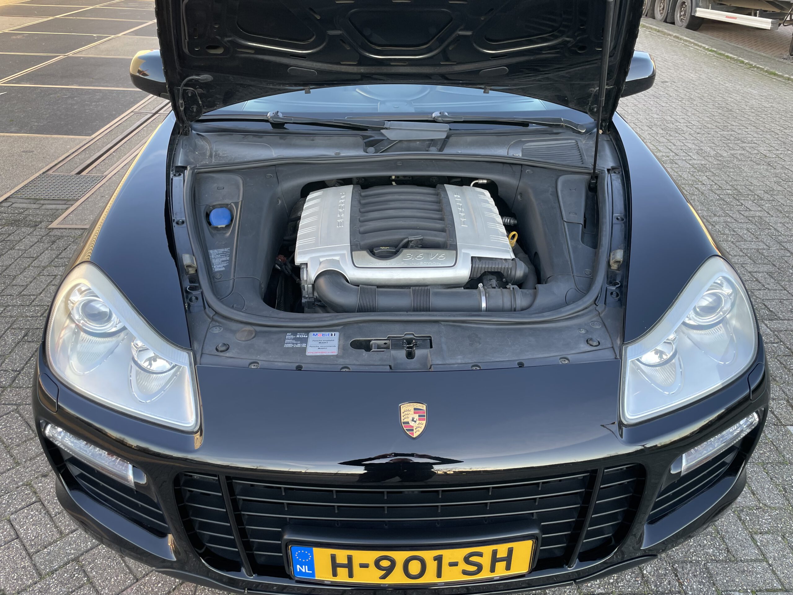 2008 BJ porsche cayenne gts uitvoering 3.6 benzine bj. 2008 km. 273497 apk 04-05-2024