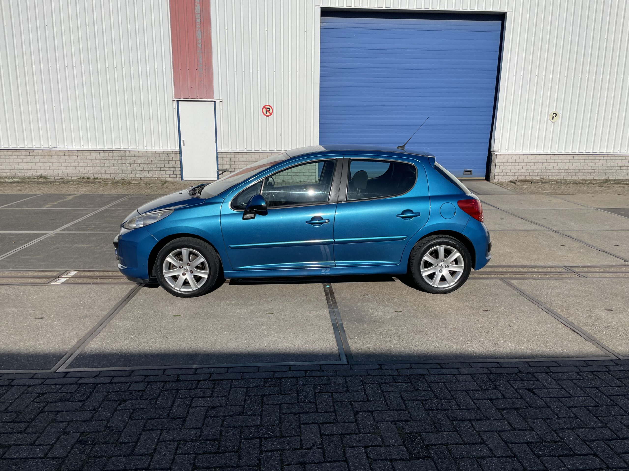 2008 BJ peugeot 207 1.6 vti benzine bj.2008 km. 181169 apk 13-04-2024 airco, nap, cruise control,