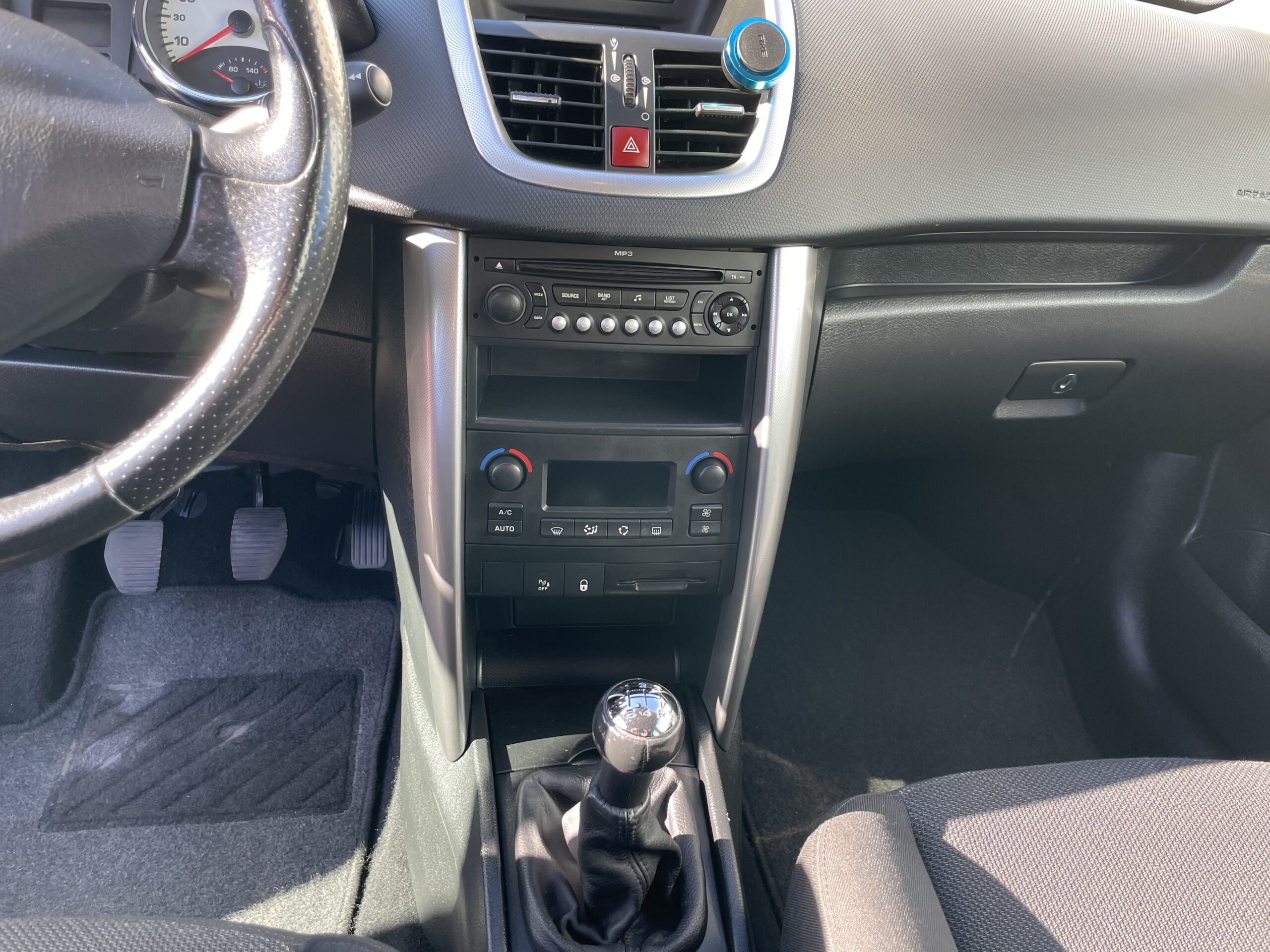 2008 BJ peugeot 207 1.6 vti benzine bj.2008 km. 181169 apk 13-04-2024 airco, nap, cruise control,