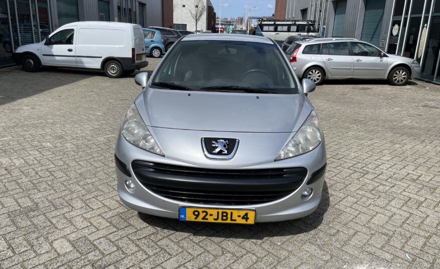 2009 BJ peugeot 207 1.4 16v benzine 5 dr bj.2009 5 deurs km. 275446 apk tot 20-9-2023