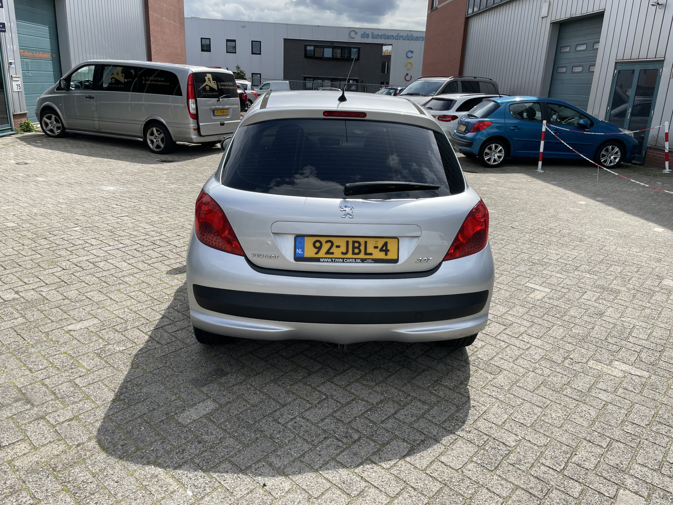 2009 BJ peugeot 207 1.4 16v benzine 5 dr bj.2009 5 deurs km. 275446 apk tot 20-9-2023