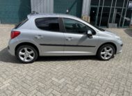 2009 BJ peugeot 207 1.4 16v benzine 5 dr bj.2009 5 deurs km. 275446 apk tot 20-9-2023