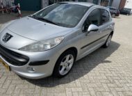 2009 BJ peugeot 207 1.4 16v benzine 5 dr bj.2009 5 deurs km. 275446 apk tot 20-9-2023