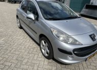 2009 BJ peugeot 207 1.4 16v benzine 5 dr bj.2009 5 deurs km. 275446 apk tot 20-9-2023