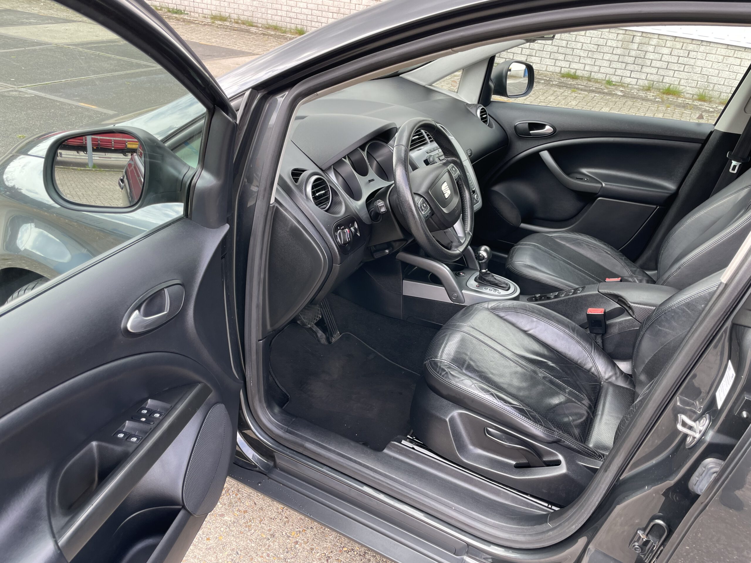 2010 BJ seat altea xl 1.8 tfsi bj. 2010 km. 189001 automaat nap clima stoelverwarm leer apk 28-04-2024