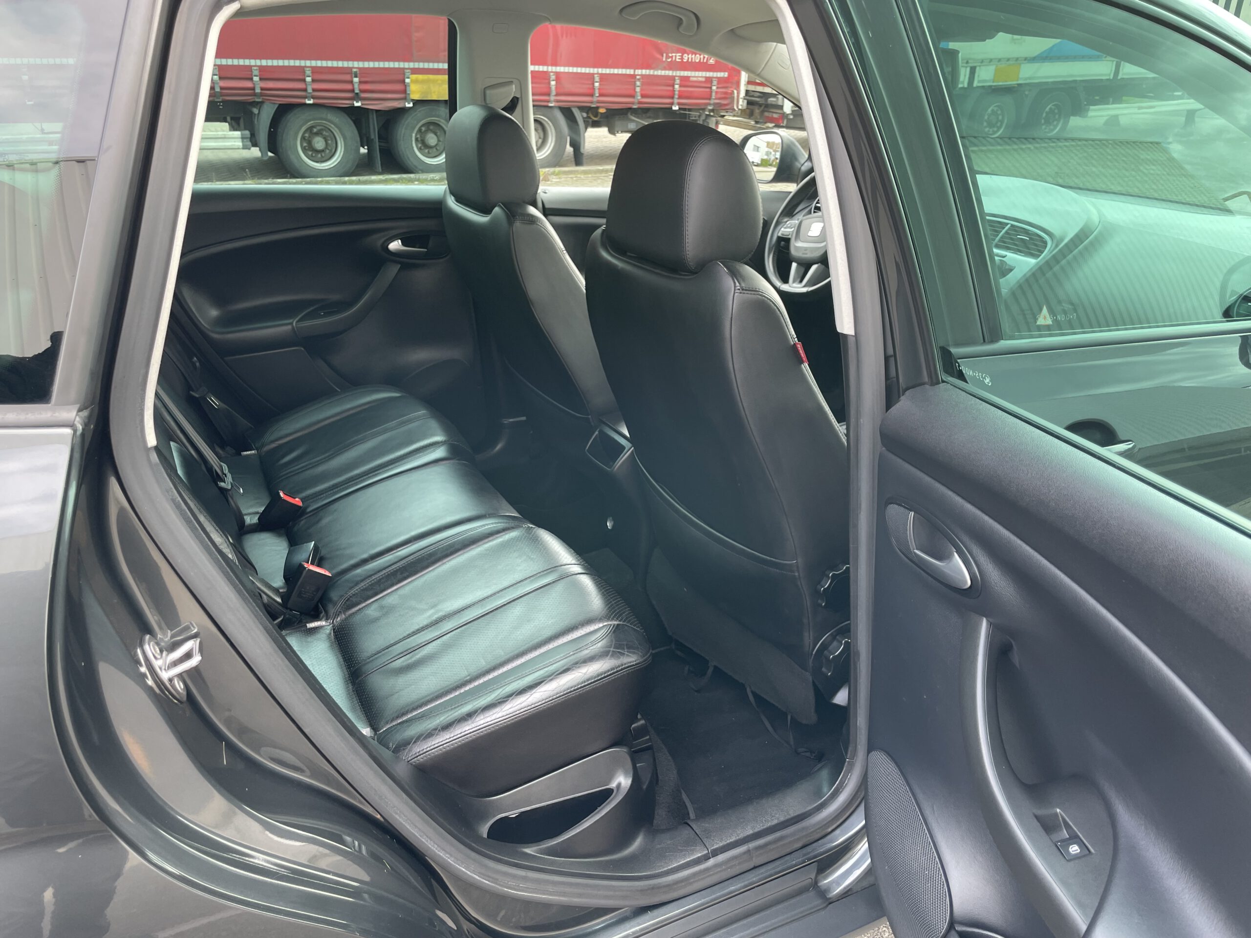 2010 BJ seat altea xl 1.8 tfsi bj. 2010 km. 189001 automaat nap clima stoelverwarm leer apk 28-04-2024