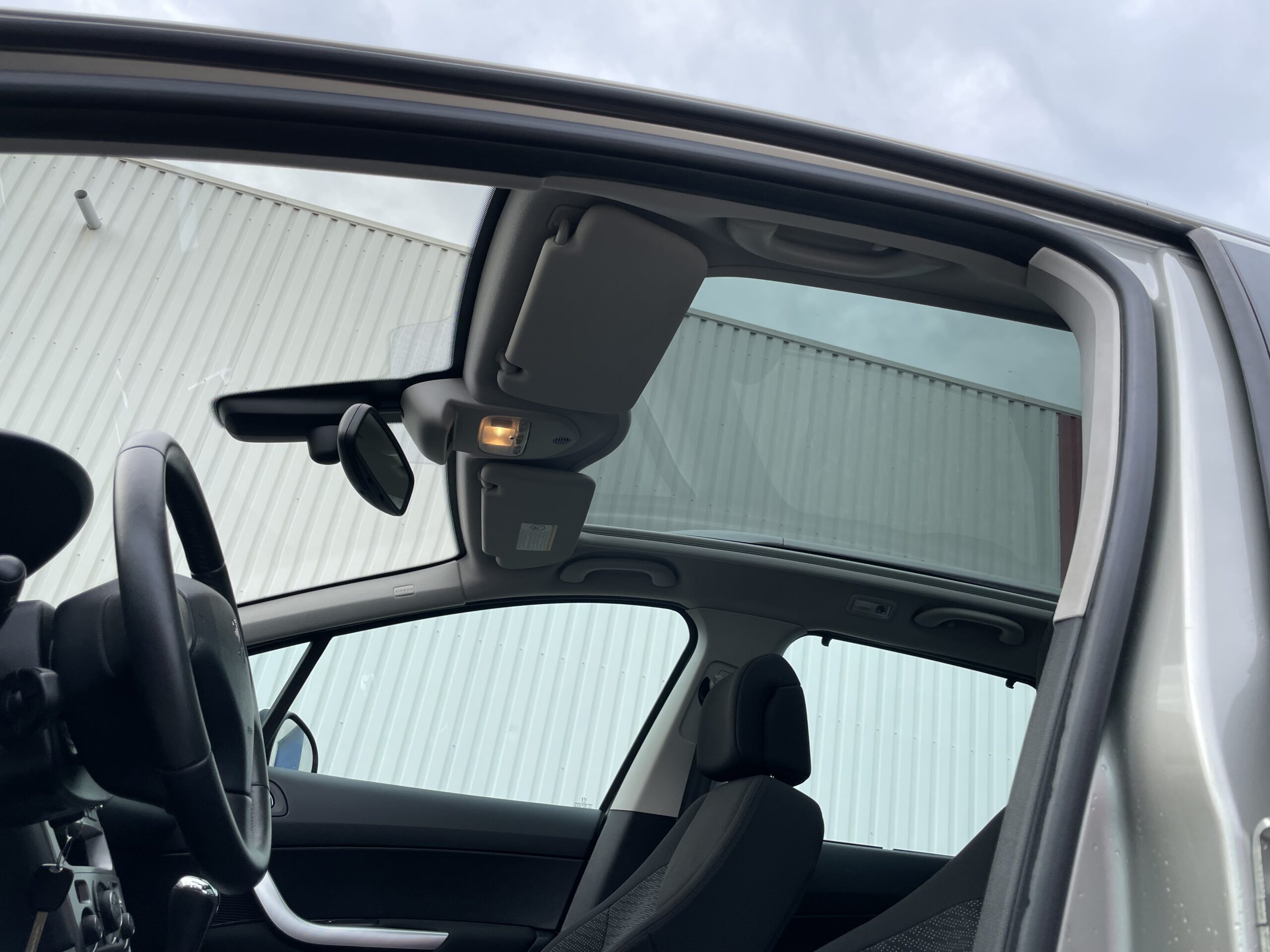 2008 BJ peugeot 308 sw 1.6 vti benzine km. 66688 automaat panorama