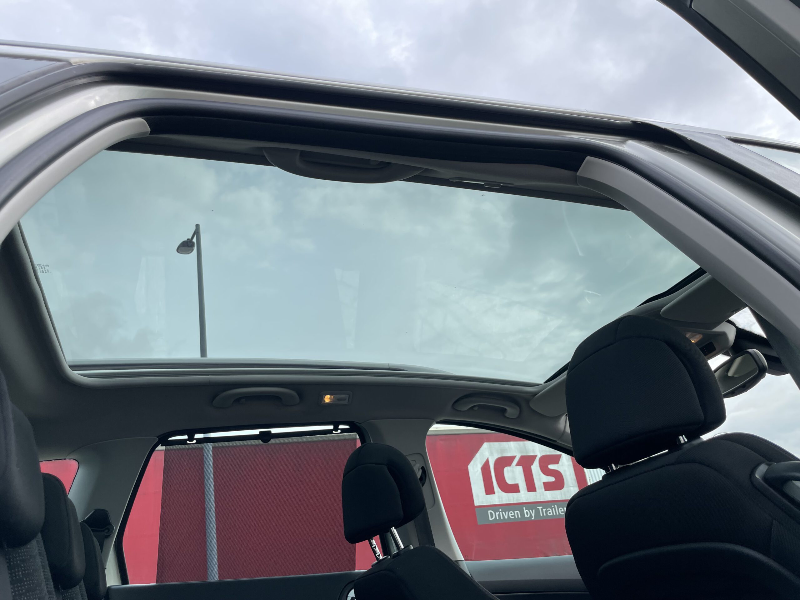 2008 BJ peugeot 308 sw 1.6 vti benzine km. 66688 automaat panorama