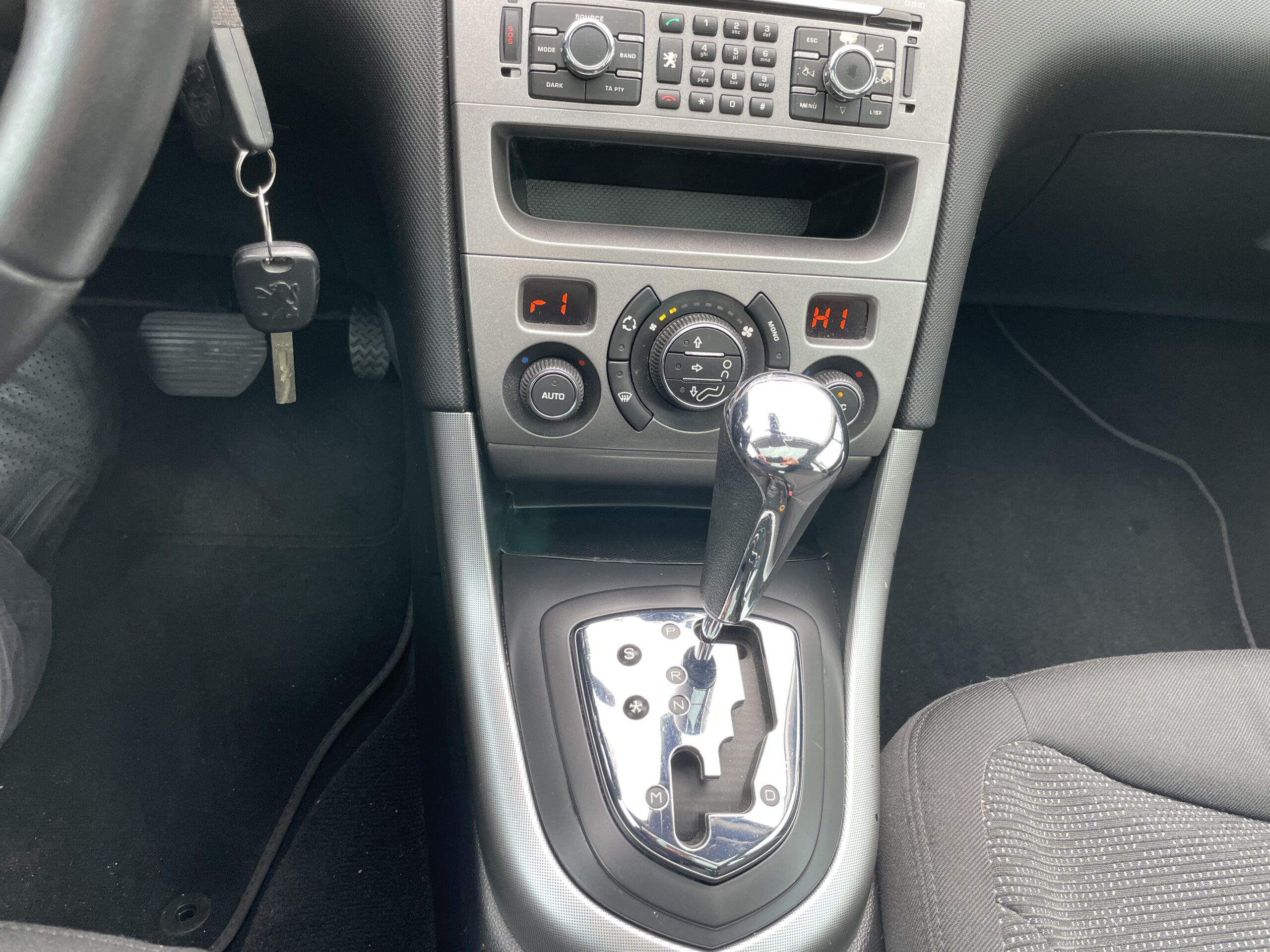 2008 BJ peugeot 308 sw 1.6 vti benzine km. 66688 automaat panorama