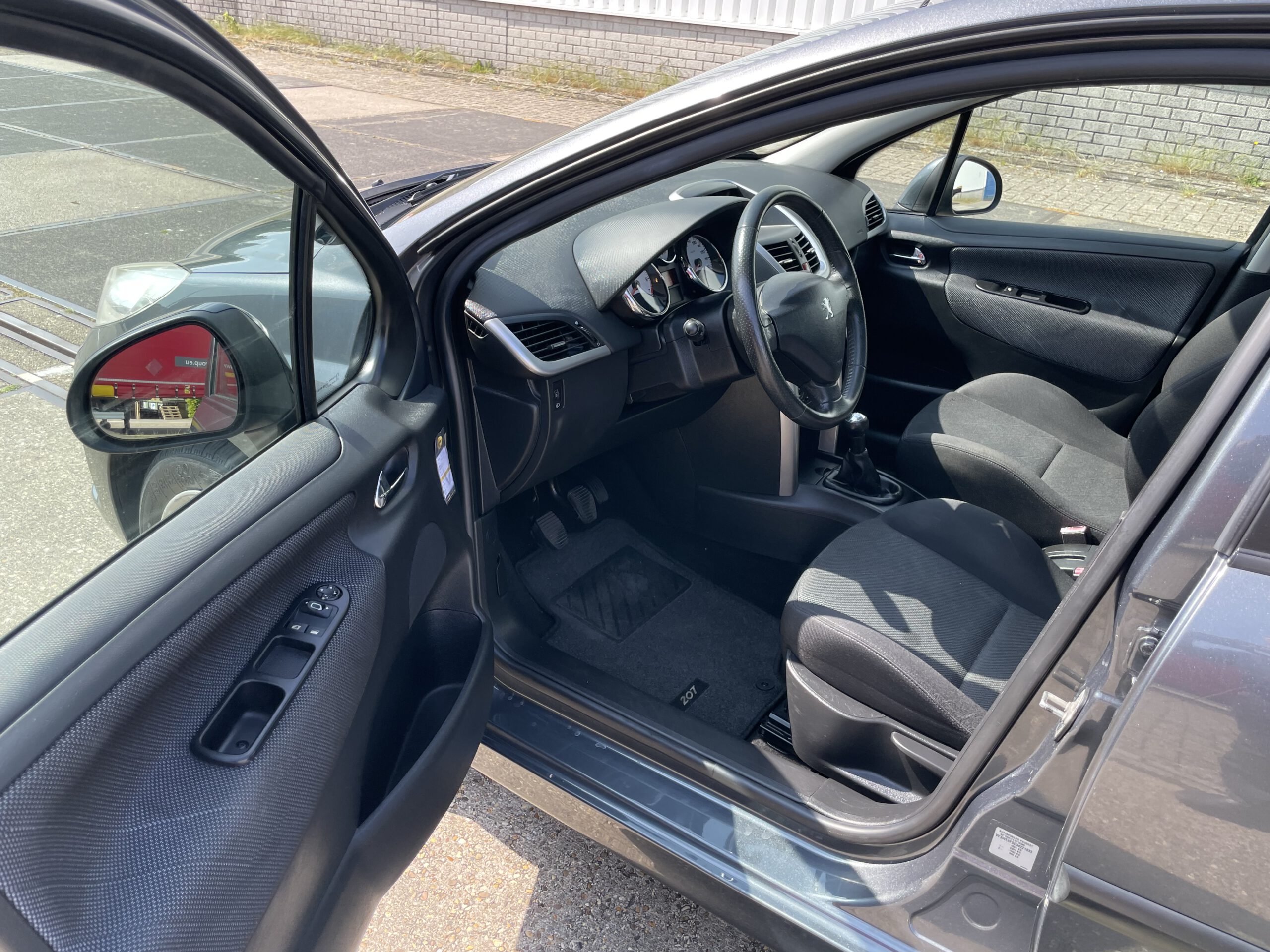 2008 BJ peugoet 207 sw 1.4 vti benzine km.192240 apk tot 03-08-2023 auto